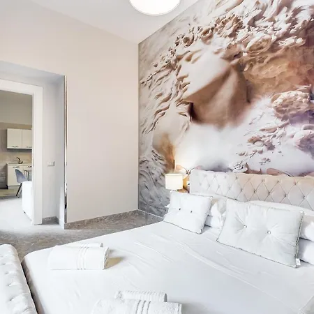 Apartment Trevi Fountain - New! - Your Italian Holidays *