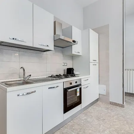 Apartment Trevi Fountain - New! - Your Italian Holidays *