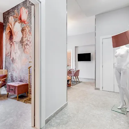 Apartment Trevi Fountain - New! - Your Italian Holidays Rom