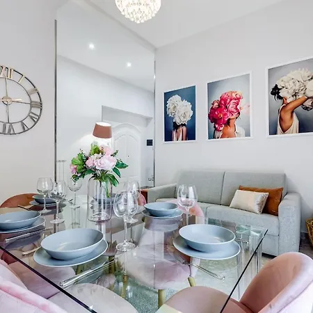 Apartment Trevi Fountain - New! - Your Italian Holidays