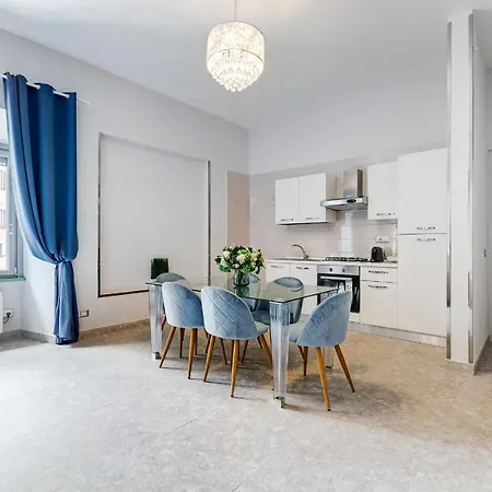 Apartment Trevi Fountain - New! - Your Italian Holidays Rom