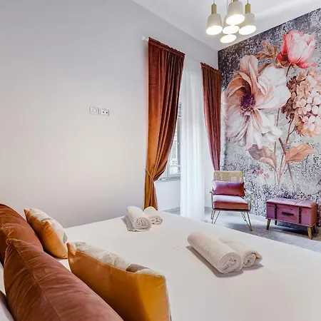 Apartment Trevi Fountain - New! - Your Italian Holidays Rom
