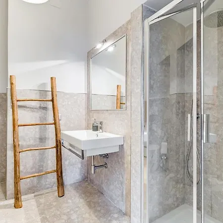 Apartment Trevi Fountain - New! - Your Italian Holidays